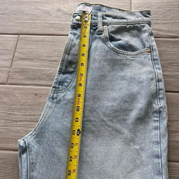 Betro Simone Womens Blue Light Wash Distressed High Rise‎ Relaxed Jeans Size 30 - Picture 6 of 9